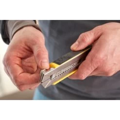Stanley Cuttermesser FatMax18 Mm Mit Magazin Schwarz-Gelb -Es ist das That-Tools-Gefühl. 104279 2012 010481 A2