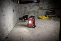 FLEX LED Akku-Baustrahler CL 5000 10.8/18.0 504.602 -Es ist das That-Tools-Gefühl. APP PHO DIV anw cl 5000 18 0 02