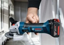 Bosch Akku Winkelschleifer GWS 18-125 V-LI Solo Version L-BOXX 060193A308 -Es ist das That-Tools-Gefühl. usageimg 11339654412c9e16cb3